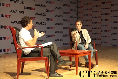 RIM ��˾�_�l(f��)���P(gu��n)ϵ�����B(t��i)ϵ�y(t��ng)�_�l(f��)������Alec Saunders���ң��c CHINICT��(chu��ng)ʼ�˼����������Franck Nazikian�������_�ό�Մ�ƄӲ���ƽ�_�İl(f��)չڅ��