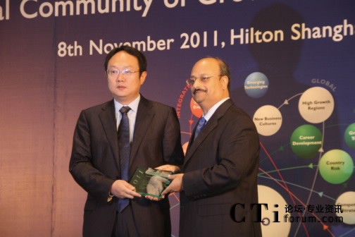 Frost & Sullivan ȫ��CEO�涭�ºϻ���Aroop Zutshi���ң����A���������(w��)�C�l(f��)��ȫ����Ź�������(w��)���L(zh��ng)�c��(chu��ng)�ª�(ji��ng)�����n�����A���������(w��)�a(ch��n)Ʒ��(xi��n)���L(zh��ng)����<br/>

